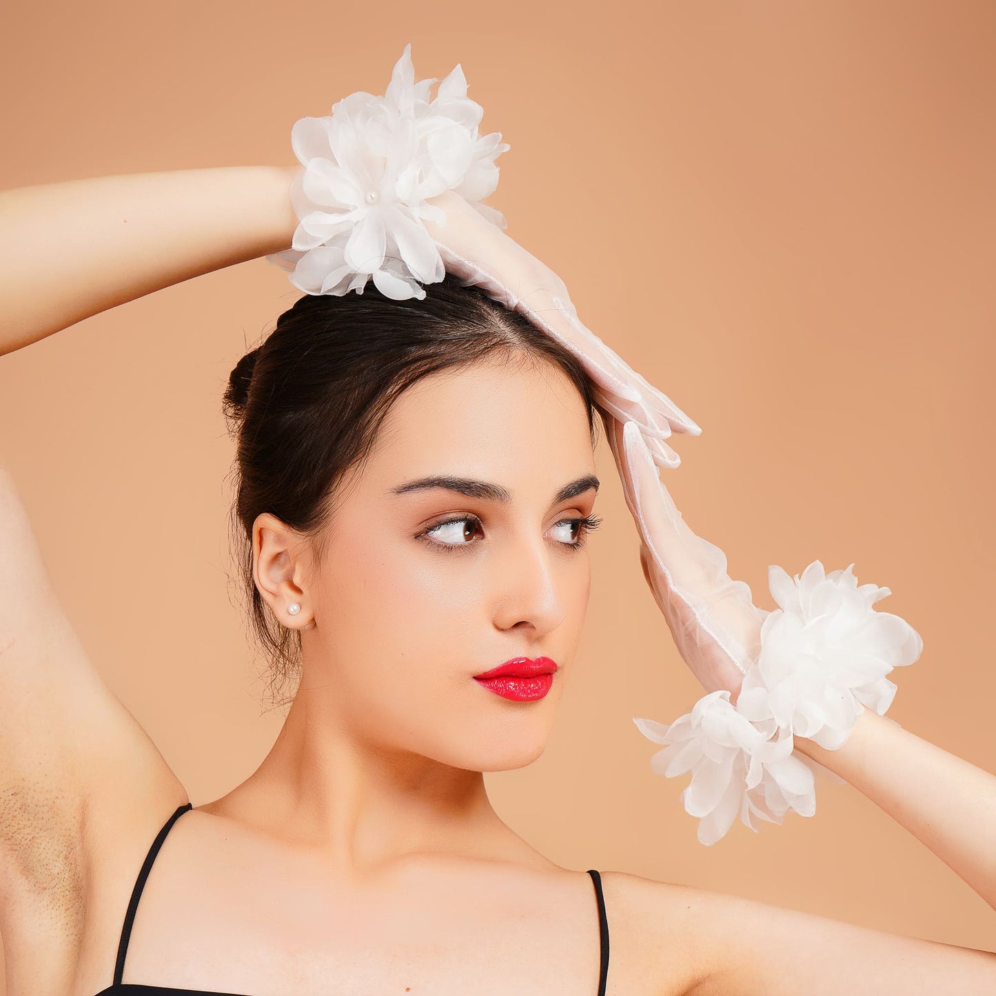 Gloriosa Gloves - White Lace Elegant Gloves for Women
