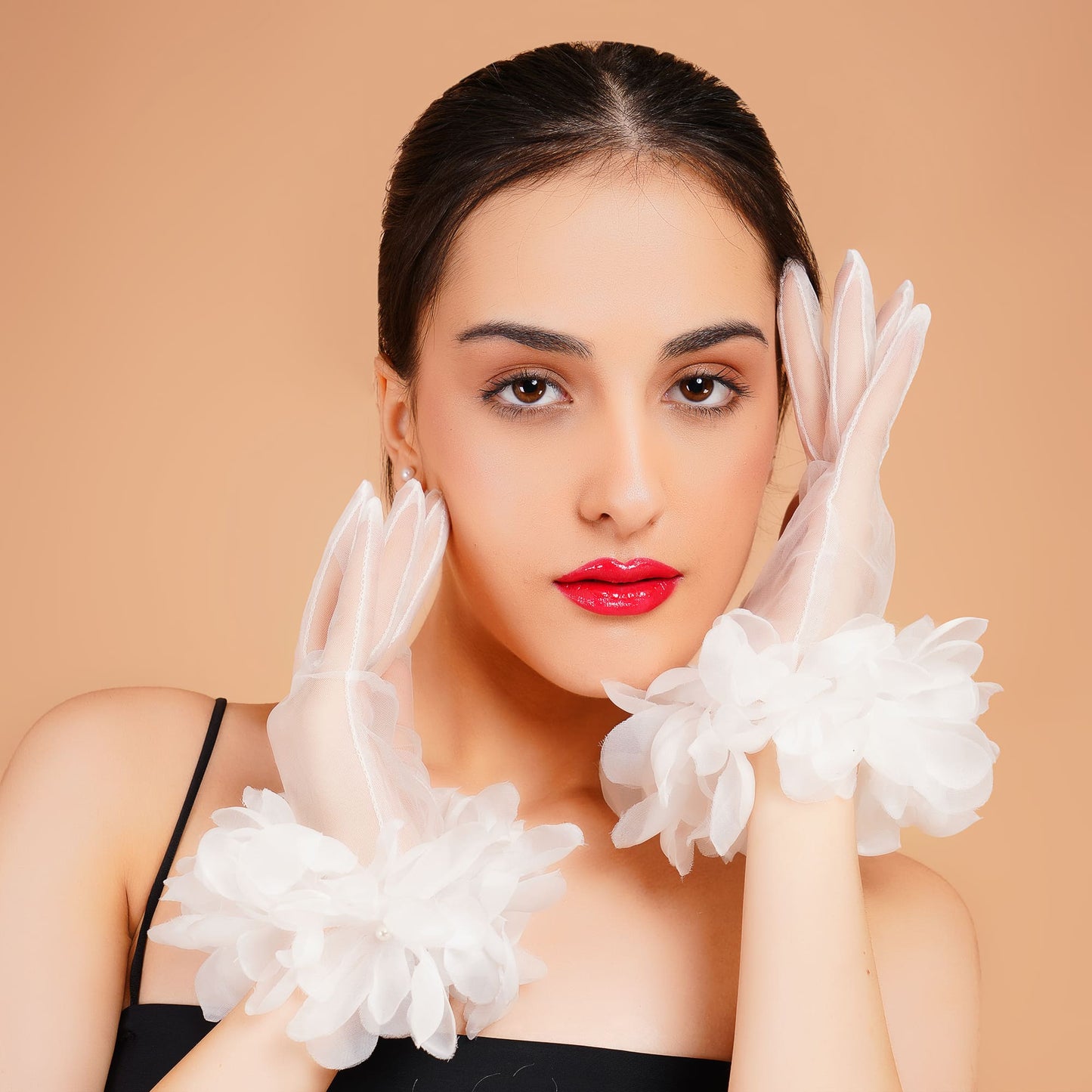 Gloriosa Gloves - White Lace Elegant Gloves for Women