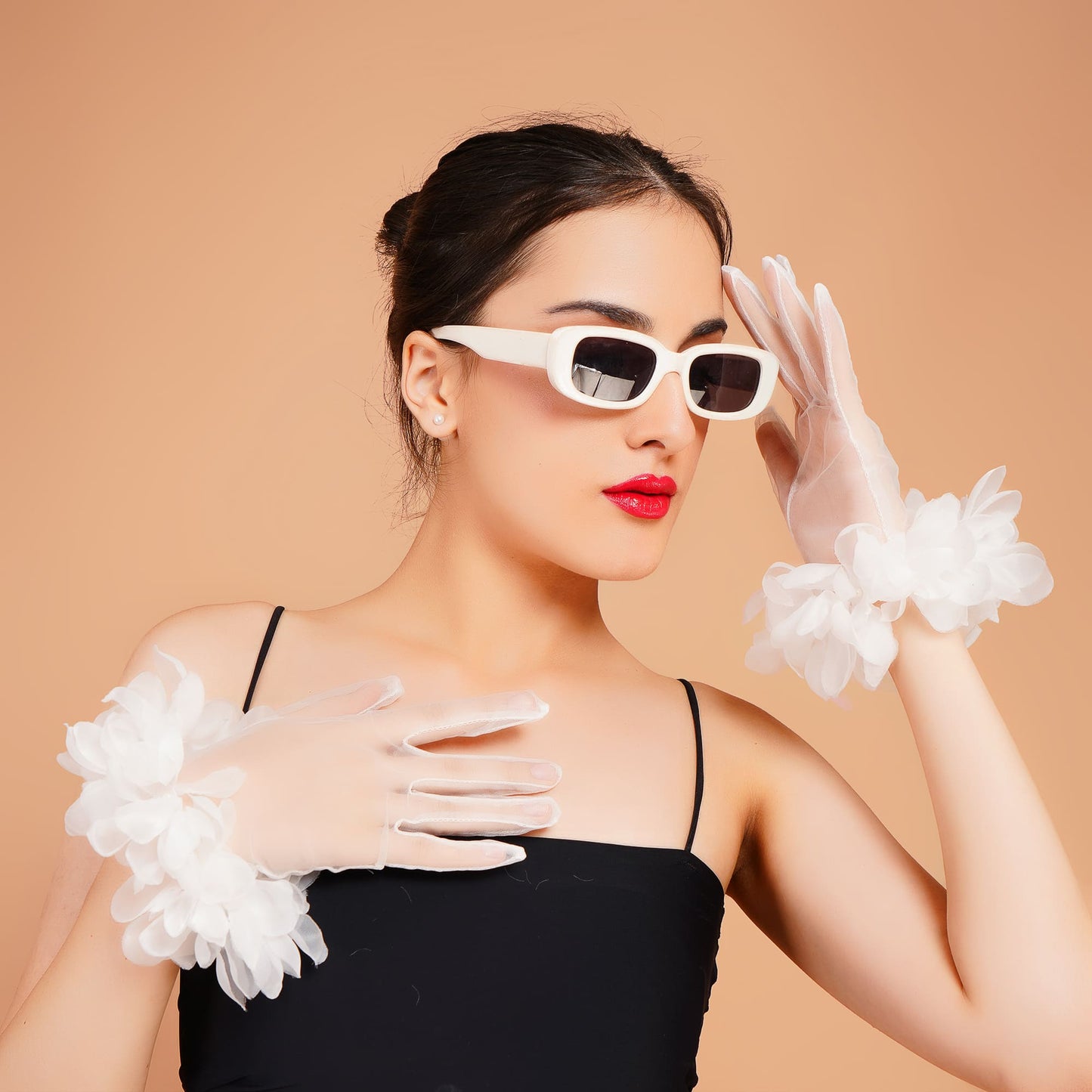 Gloriosa Gloves - White Lace Elegant Gloves for Women
